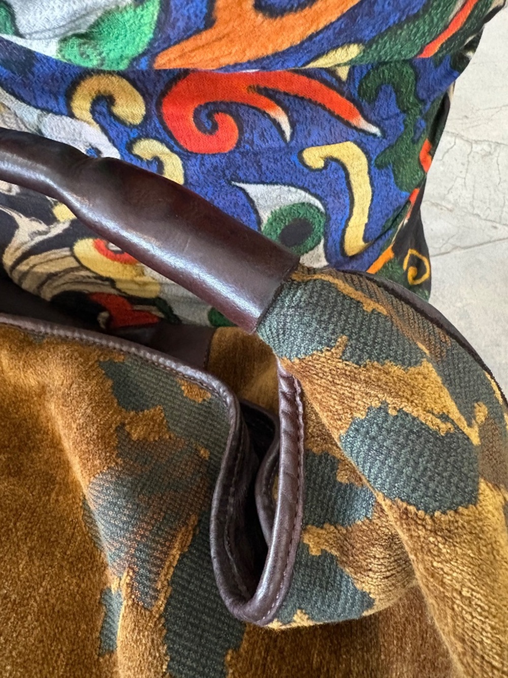 Campomaggi Atena Floral Velvet Jacquard and Leather Bag in Giallo & Moro - Picture 2 of 9